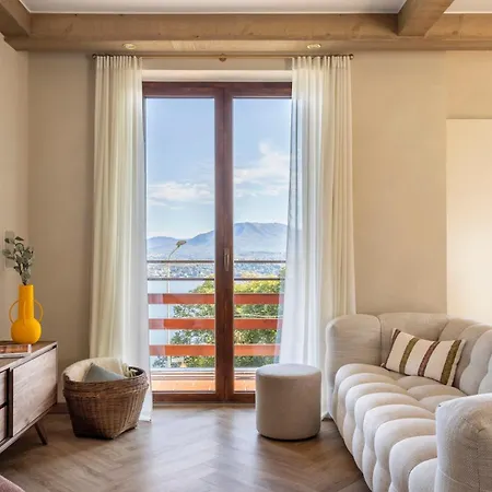 Hébergement de vacances Design With View And Private Garden *