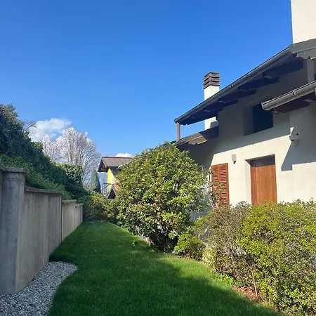 Design With View And Private Garden Hébergement de vacances Belgirate