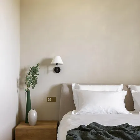 Design With View And Private Garden Hébergement de vacances *