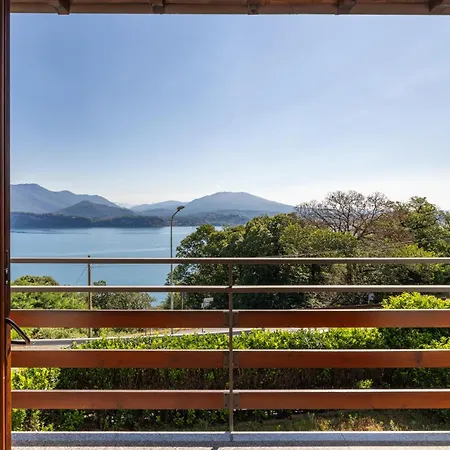 Design With View And Private Garden Hébergement de vacances *